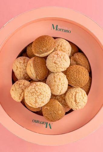 Patachou Gelato - French Patachou balls filled with cocoa, mandarin, and vanilla. Box of 26 pieces