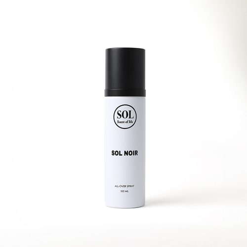 Noir - The perfume is composed of honey, tobacco, woods, and spices.
Size: 100 ml.