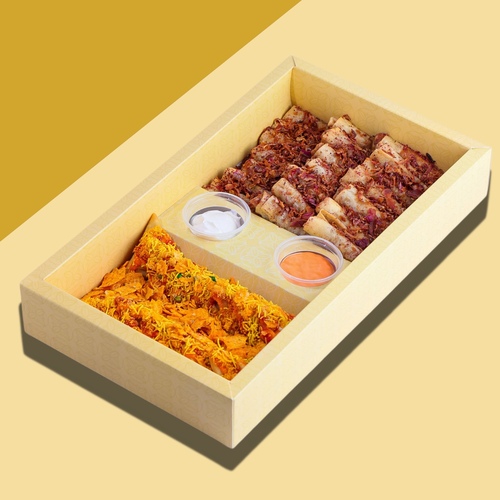 Mixed Mawaleh  Sambousa with Musakhan