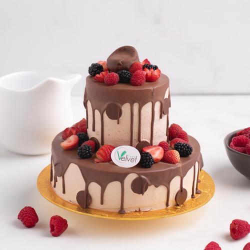 Cake Berry - Berry Cake Two Layers Vanilla Chocolate With Fruits Raspberry And Strawberry