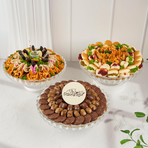 Display of three crystal trays