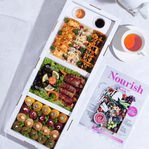 Citrus Box - 54 pieces/ mix of citrus fruits - grape leaves - musakhan - taco