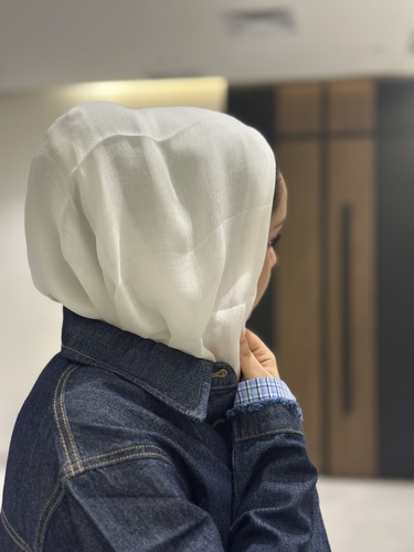 SOFT OFF WHITE SHAWL