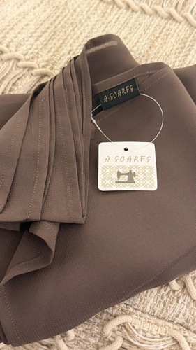 BROWN CREPE