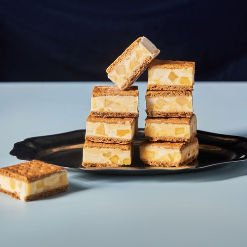 مانجو تشيز كيك جيلاتو سندويش - 10 حبات من المانجو تشيزكيك&nbsp; سندويش