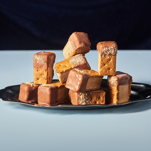 ميني تيراميسو بايتس - 14 حبة من التيراميسو جيلاتو بايتس مغطات بالشوكولاة