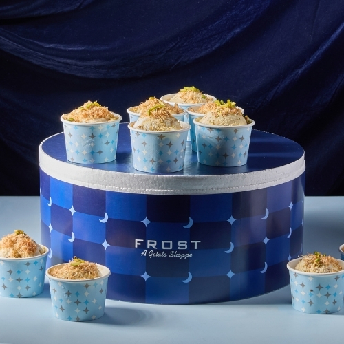 kunafa box - 10 Pieces of gelato kunfa coverd with crispy kunfa dough and pisatcho nuts