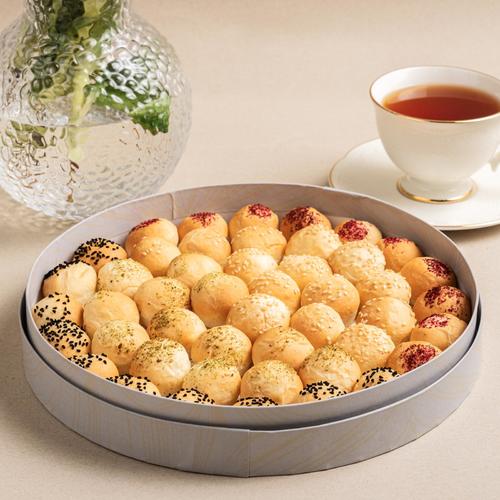 alaniaq Elegant round mini sandwich box - Fillings: spicy potatoes - pickled eggplant - chickpeas with the chef's mixture