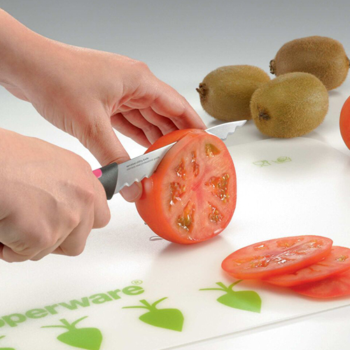 Tomato Knife - The right knife for the right job makes life in the kitchen so much easier. Do you want to dice vegetables, fillet a fish, slice a tomato or cut some cheese ... Using the designated knife will make the task in hand much easier and enjoyable! The U-Series knives come with their own protective sheath, offering a great storage solution.