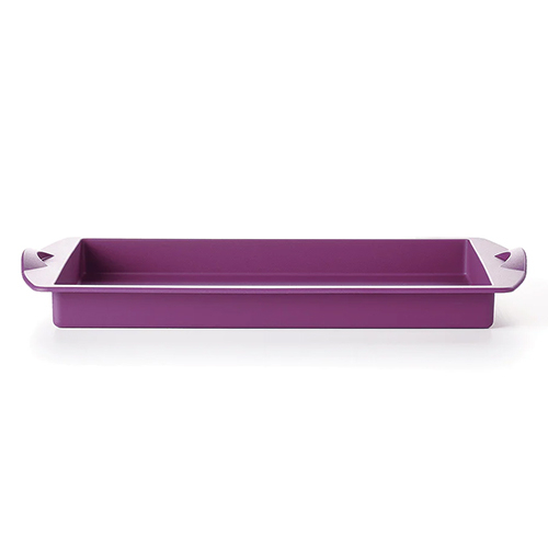 Silicone Rectangular - Great taste comes in straight shapes!
Reach for our silicone rectangular cake pan to make brittles, chocolate barks, brownies, and so much more. Silicone is a wonderous non-stick material safe for the fridge, freezer, microwave, and oven. Unleash your inner baker with our innovative, easy to clean rectangular baking pan and form!