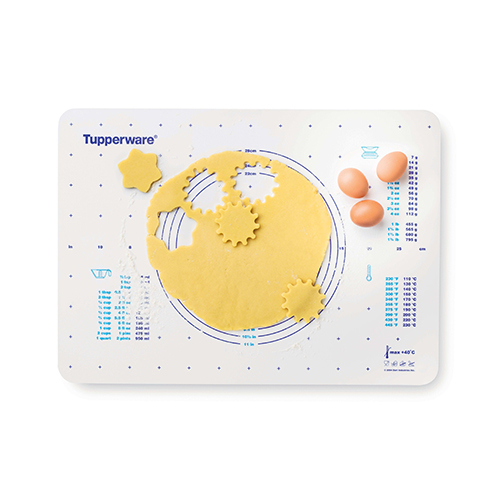 Pastry Sheet - No more measurements getting lost in translation! Everything is safely printed on the Pastry Sheet.

Smooth surface & anti-slip.
66 x 46 cm