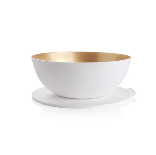 Serving Bowl 5 L | Snow White & Antique Gold | Allegra Series - Allegra Serveware features a modular design and is part of an interlocking series, offering versatile and space-saving solutions. Each serving bowl comes complete with a base and a lid for added convenience.Serve your meals in style! The Allegra 5 L Bowl will brighten your table setting with color!
 Inspired by the beauty of nature, the Allegra 5 L Bowl will present your food in an elegant style. With a simple, modern aesthetic, it looks attractive on any table setting. Its versatile size makes it ideal for serving and storing fresh foods such as mixed salads, snack foods, fruit salads, desserts and more. The bowl comes with a lid, perfect for sealing leftovers and storing foods in the fridge or on the go. The tab on the side makes it very easy to remove the lid. Whether you're serving a family meal or bringing a dish to a party or picnic, the Allegra 5 L Bowl will be your go-to serving piece. This 5 L bowl is a great size for individual servings of salads, soups or pasta, cheese, crackers and small fruits for table serving indoors and outdoors and can be sealed to store and stack in the fridge.Specifications: Capacity: 5 L 
 Dimensions: L 32.2 x H 13 CM
 Color: Snow White / Antique Gold
Benefits:Elegant, dual color design: Thanks to a special technology, the exterior is textured and matte while the interior is smooth and shiny for easy serving and cleaning, while the 2 tones offer a pristine, modern look. Take with you on the go to a party or a picnic without worry of spillage, thanks to its leak proof lid.  Locks in food freshness thanks to the airtight lid.  So long, plastic wrap and foil! Thanks to the airtight and leak proof lid you can prepare your dishes in advance, take on the go and store leftovers. No need to use plastic wrap or foil over your serving bowl! Durable and resistant to breakage without sacrificing beauty. Easy to open thanks to the large tab on the lid. Nestable for compact storageUse & Care:Dishwasher Safe Not suitable for Freezer, microwave & conventional oven use. Do not Use Sharp or metal utensils To avoid scratching, it is recommended to serve food using only plastic or wooden utensils. Do not use abrasive cleaning pads or abrasive cleaners, as these will scratch the container. Suitable for cold foods only.