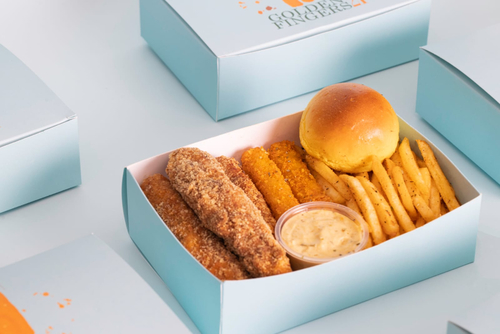 Golden Fingers - 3 Pcs of chicken fingers, 2 Pcs of halloumi fingers served with fries, bun, sauce and drink.