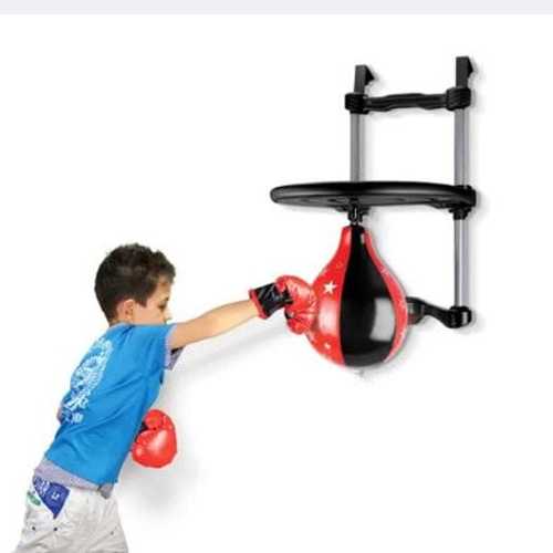 BOXING HANGING-143881H - Door hanging boxing provides convience of practicing in your room! 
 Real action set 
 Not included gloves 
 53x43x60 
 For 3+ ages