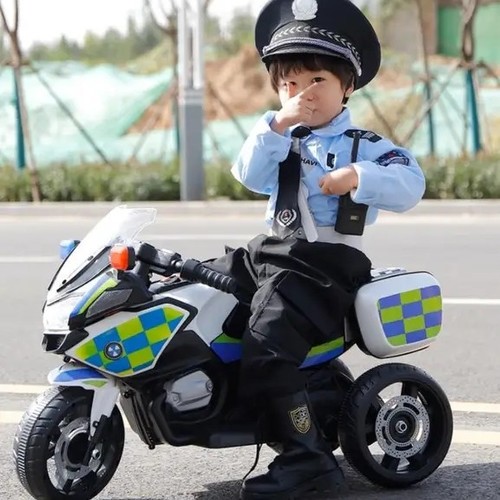 KIDS MOTORCYCLE/BRJ-8188-2 - POLICE MOTORCYCLE 
WITH USB+MUSIC+ LIGHT
FOR 3+ AGES