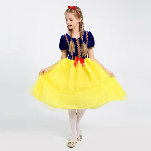 SNOW WHITE  COSTUME-D18/YW24116 - SNOW WHITE COSPLAY  
 SMALL - 3/4 
 MEDIUM -5/6 YEARS OLD 
 LARGE - 6/7 YEARS OLD 
 X-LARGE - 8-9 YEARS OLD