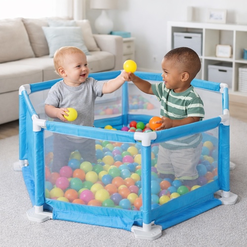 VS2383 PLAY FENCE - Play Fence, a hexagonal baby playpen and ball pit designed to provide a secure play area for young children.&nbsp;Portable, folding baby playpen with activity mesh sides.&nbsp;Hexagonal stable design, safe materials, and a height suitable for babies.&nbsp;Comes with colorful ocean 20pcs balls to create a ball pit.Lightweight components make it easy to assemble and move between rooms or outdoors.&nbsp;&nbsp;Color:Available is GRAYSuatible for Baby 0m+&nbsp;Hight :45cmWide 70cm