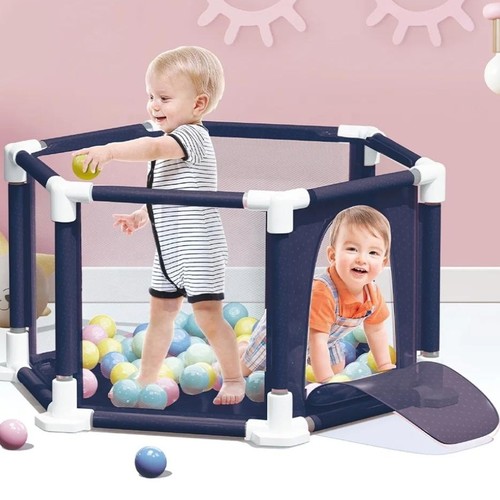 Hexagon Play Fence 995-5007A - Age Recommendation: Generally suitable for babies from 3 months of age and older.Portability: Designed to be lightweight and portable, making it suitable for both indoor and outdoor use in small spaces.