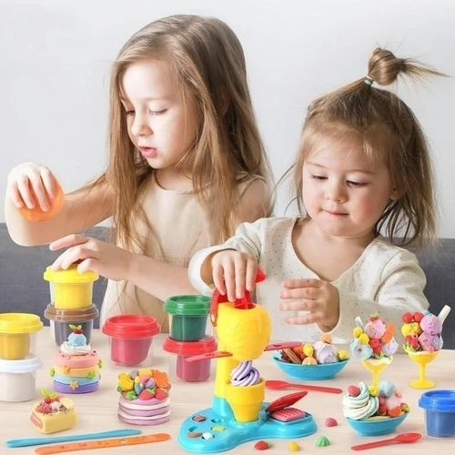 8051 ICE ICE CREAM MACHINE - Magic Dough Happy Color Mud Ice Cream Machine, which allows children to create pretend ice cream and desserts using modeling clay.&nbsp;Product Type: Imaginative play dough playset.&nbsp;Target Age: Suitable for children aged 3 and older.