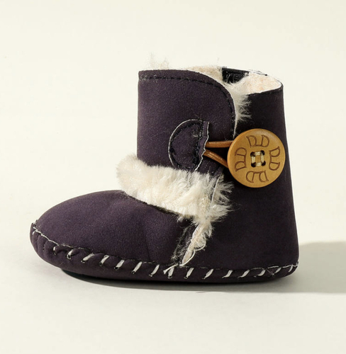 Boots with fur