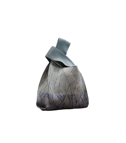جنطه بتصميم هندسي