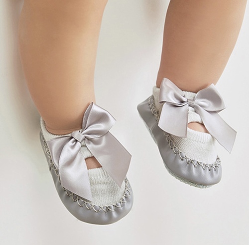Bowknot flats