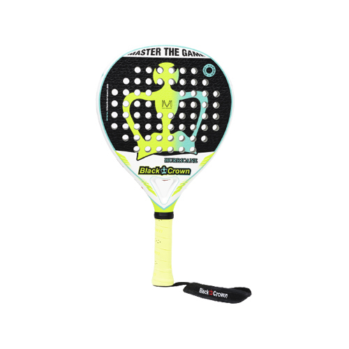 Padel Store - Black Crown Marta Marrero Hurricane - Shape : Round  Control : 90  Power : 95 Level : Pro  Carbon Fiber  Weghit : 366 - 370 Bag : Yes