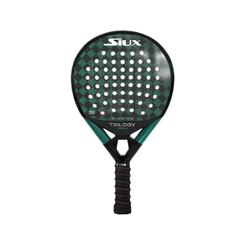 Padel Store - Siux Trilogy IV Control Patty Pro 24 - Shape: Round Cover : No Weight: 355-375 grams Balance: Low Frame: 3K Carbon and Aramida Blade: 24K Carbon Core: EVA Medium