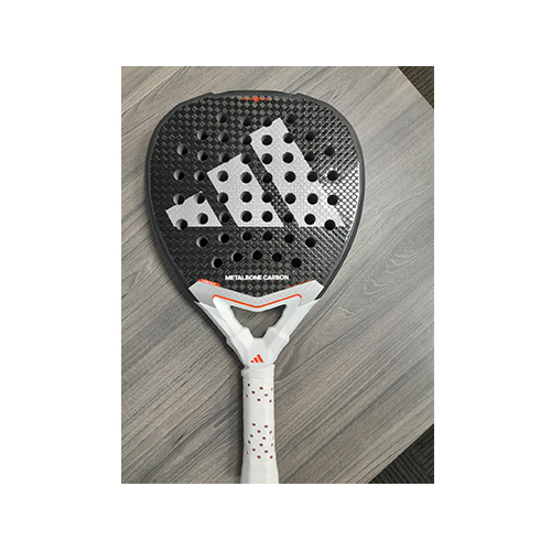 Adidas Metalbone Carbon 3.4 25 Used - Used
 - Model :  2025 - Shape : Diamond - Weight : 355g - No damages and no scratches - How long ( week, month, year) : No games played - Seller Whatsapp :  74777184