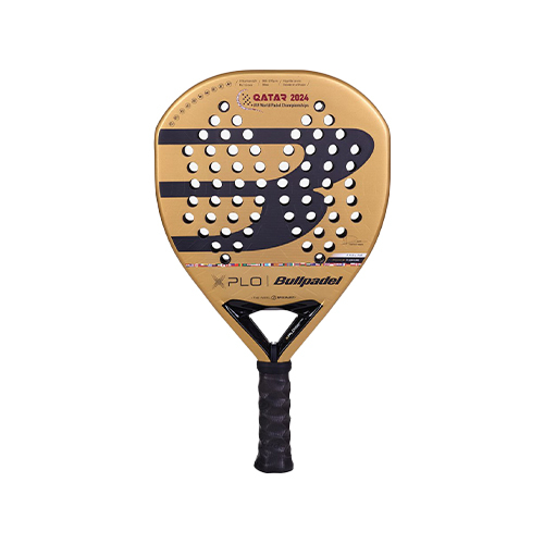 Bullpadel XPLO Qatar 2024 Exclusive Edition - Exclusive Qatar Edition  Game : Power  Player : Martin Di Nenno Carbon 12K Weight : 365 - 375 G  Balance : High  Power : 100% Control : 90