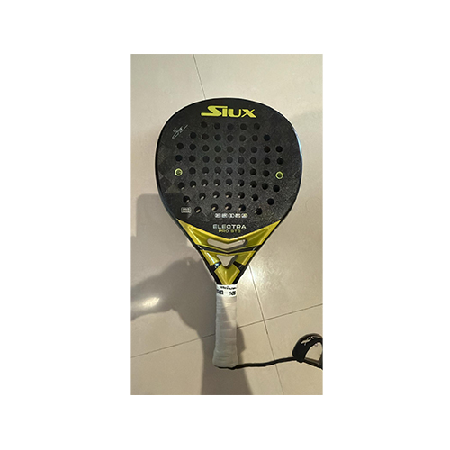 Siux Electra ST3 Stupa Pro 24 Used - Used 
 - Model :  2024 - Weight : 355 - Shape : Diamond - How many months used: 6 months - Damage area: no damage - 6 small scratches - Seller Whatsapp : 66331992