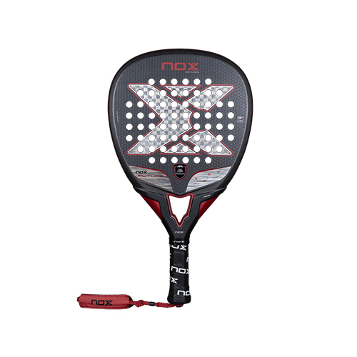 Nox Future Attack 12K Alum 25 - Shape : Diamond Weight : 361-365g +/- Face Material : Carbon Alum 12K Surface : Spin 3D Pattern and Roughened Sand Foam Material : EV50