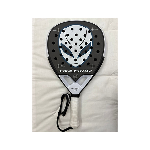 Hirostar Alien Pro Tolito Aguirre 25 Used - Used Racket
Model year: 2025 Shape: diamond Weight: 365-380g Surface: 24k Carbon Finish: Matte finish with sandblasting Balance: High How many months used: just 2 games Damage area: no damage Scratches how many: no scratches Seller whatsapp: 33229944