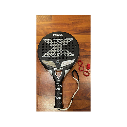 Nox Future Control 12K Alum 25 Used - Used Racket
Model year: 2025 Shape: Round Weight: 360g Finish: Rough How many games used: 1 Damage area: None Scratches how many: None Seller whatsapp : +974 66993933