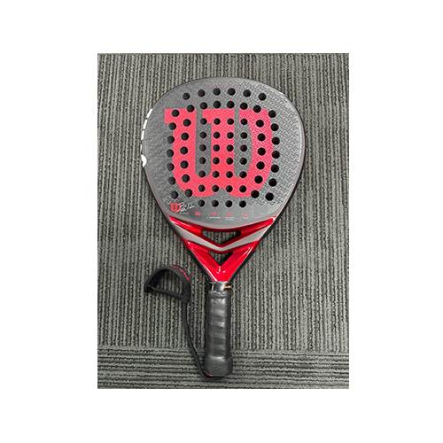 Wilson Bela Pro V3 25 Used - Used Racket
Model year: 2025 Shape: hybrid Weight: 360g to 375g Surface: rough Finish: (glossy or rough) Balance: medium How many months used: 2 weeks Damage area: 0 Scratches how many: 0 but the original grip was being changed Seller whatsapp: 55871131