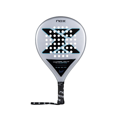 Nox AT10 Genius Ultralight 25 by Agustin Tapia - SKU: PATULTLIG25 Shape : Teardrop Weight : 300-325g +/- Racket Cover : No Face Material : Fiber glass Foam Material : HR2