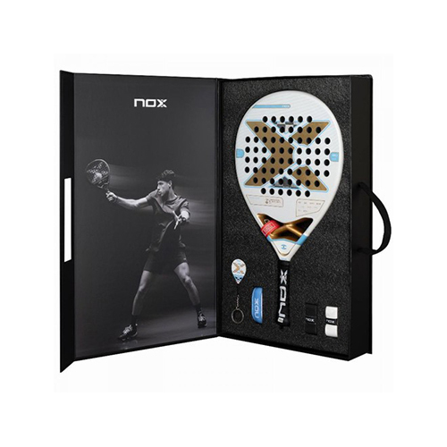 Nox AT10 Pack Luxury Genius 18K Alum Aires Exclusive Edition 25 - SKU: PACKPATORBAP1 Weight : 360 - 375 G Control : 100 Power : 90 Shape : Tear Drop Player : Tapia Collection : 2025 Frame : Carbon 18K