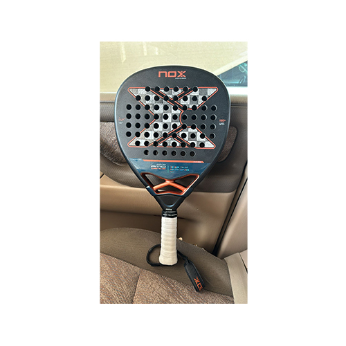 نوكس اي تي 10 جينيس اتاك 18 كي الو 25 من اجوستين تابيا مستعمل - Used Racket
Model year: 2025
Shape: 18k Weight: 360-375جرام Surface:rough Finish: carbon Balance: 100/100 How many months used: Only once Damage area: Nothing Scratches how many: nothing Seller whatsapp: 33022344
