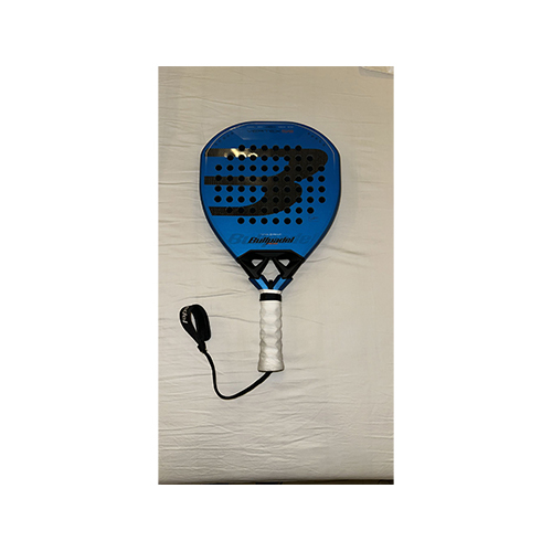 Bullpadel Vertex 05 Geo 26 Used - Used Racket 
 Model year: 2026 Shape:  Geometric Weight: 365-375 g Balance: head heavy How many months used: 1 week  Damage area: none Scratches how many: none Seller Whatsapp: 55522291