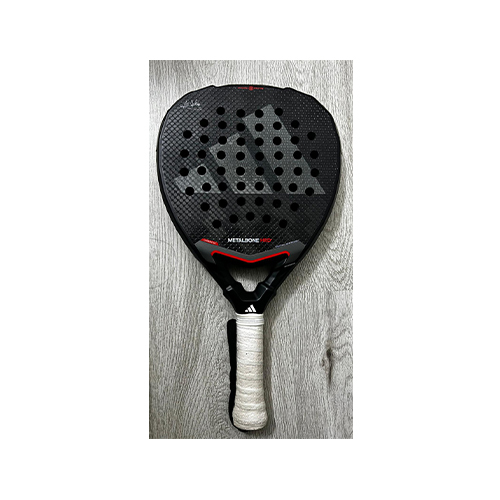 Adidas Metalbone 3.4 HRD+ 2025 Used - Used Racket 
 Model year: 2025 Shape: Diamond Weight: 345-360 G+/- Surface: 16K Carbon Balance: Head Heavy How many months used: 2 months Seller WhatsApp: 66513140