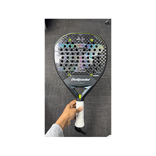 Bullpadel XPLO 26 Used PS - Used Racket 
 Shape : Geometric Scratches how many : few Seller Whatsapp Number : 77888107