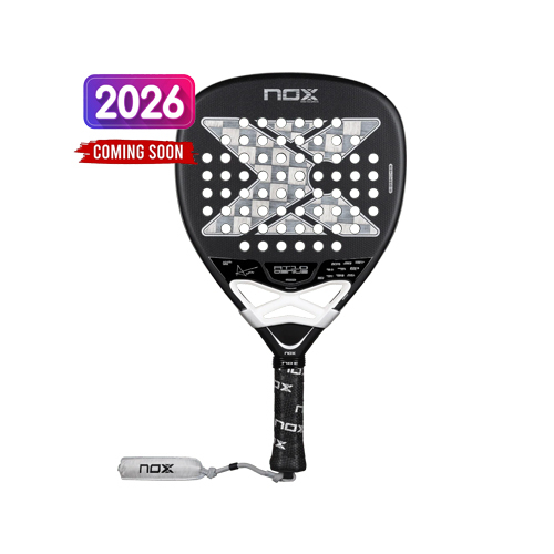 NOX AT10 LUXURY GENIUS ATTACK 18K ALUM 2026 BY AGUSTÍN TAPIA - Pre-Order Mid of October 2025 Approx. SKU: PAT10GENIUSAT1826WEIGHT: 360 - 375g WIDE: 38 mm FRAMEWORK: Carbon NUCLEUS: MLD Black Eva FACE: Carbon Fiber 18K Alum SURFACE: Dual Spin SHAPE: Diamond