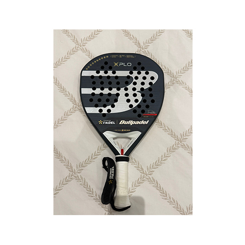 Bullpadel XPLO Premier 25 Used - Used Racket
Model year: 2025 Shape: geometric Weight: 365-375g How many months used: three games Scratches how many: no scratches Seller whatsapp:30292000