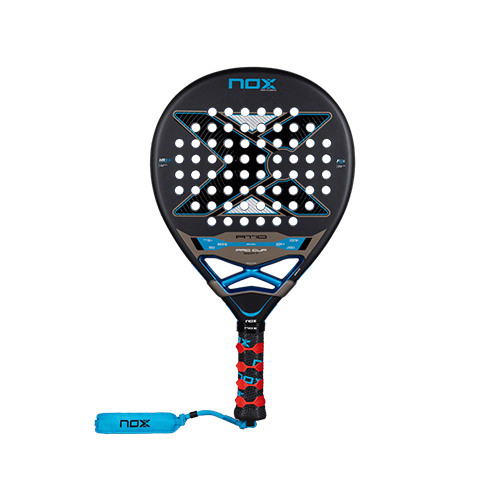 Nox AT10 Pro Cup SOFT by Agustín Tapia 26 - PAT10PCS26 Shape : Teardrop Weight : 360-375g +/- Face Material : Fiberglass Alum Foam Material : HR3 Soft Eva