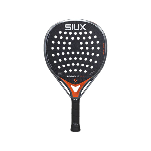 Siux Alex Chozas Pegasus Pro Grey Orange 26 - Shape : Teardrop Weight : 355-375g +/- Game : Advanced Racket Cover : No Face Material : 12K Carbon Foam Material : EVA