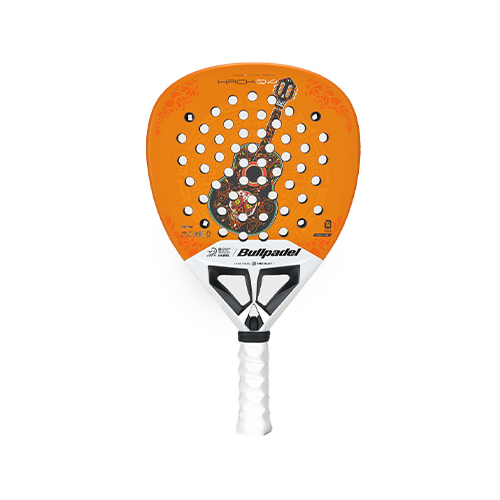 Bullpadel Hack 04 MX 25 - Weight : 365-375G +/- Racket Cover : Yes Face Material : TriCarbon 3D 18K Balance : High Balance Foam Material : Multieva