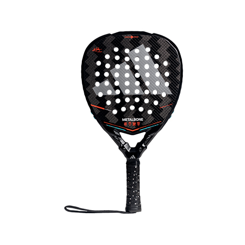 Adidas Metalbone 26 - Shape : Diamond Weight : 345-360g +/- Game : Attack Racket Cover : Yes Face Material : Carbon Aluminized 6K Balance : Head Heavy Foam Material : Soft Performance