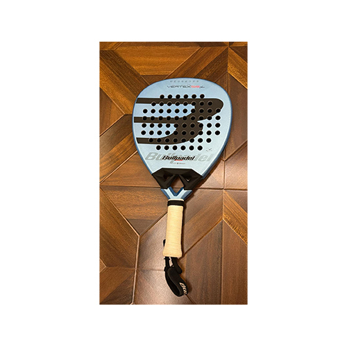 Bullpadel Vertex 05 W 26 Used - Used Racket 
 Model year: 2025 How many months used: not used Damage area: New&nbsp; Scratches how many: none Seller whatsapp:&nbsp;66959995