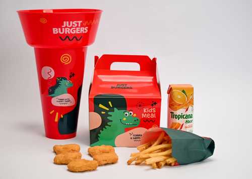 KIDS MEAL NAGETS with tomy cup - 5 Pieces Chicken Nuggets Fries and Orange Juice