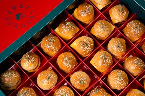 Just Bites - 15 Mini Cheese Burgers and 15 Mini Chicken Burgers